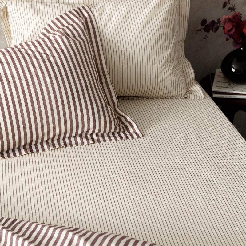 Sigita 100% Cotton Standard Fitted Sheet, Kingsize (5'), Red