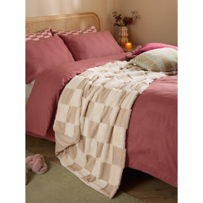 Fur Boucle Check Chequered Knitted Blanket