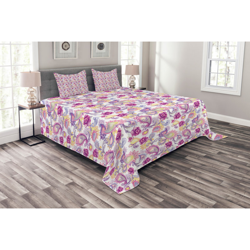 Paisley Bedspread with Pillow Shams Included, 220 x 264 cm