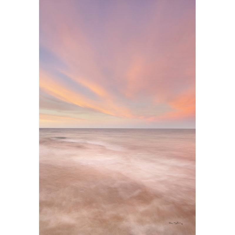 «Lake Superior Clouds IV» par Alan Majchrowicz - Peinture, H 18 po x l 12 po x P 1,25 po, Toile encadrée noire, Non