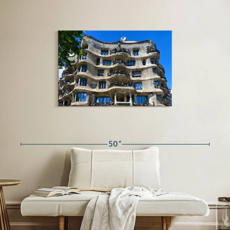 Nicci Casa Mila, H 24 po x l 36 po