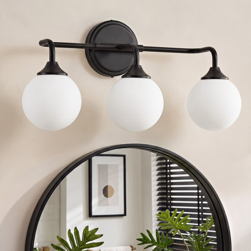 Luminaire de salle de bain à 3 lumières à intensité variable avec abat-jour en verre blanc soufflé à la main, Matte Black