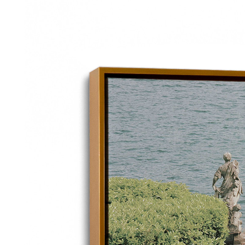 Impression sur toile Gates of Tranquility, Cadre flottant or poli, H 32,75 po x l 48,75 po x P 1,75 po
