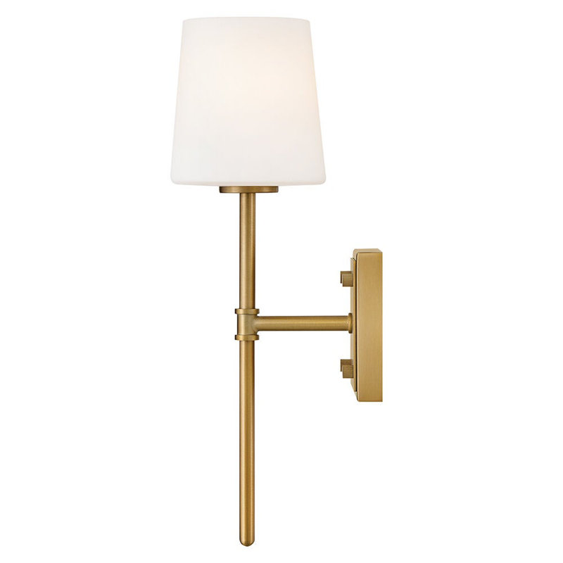 Saunders 1 - Light Wallchiere
