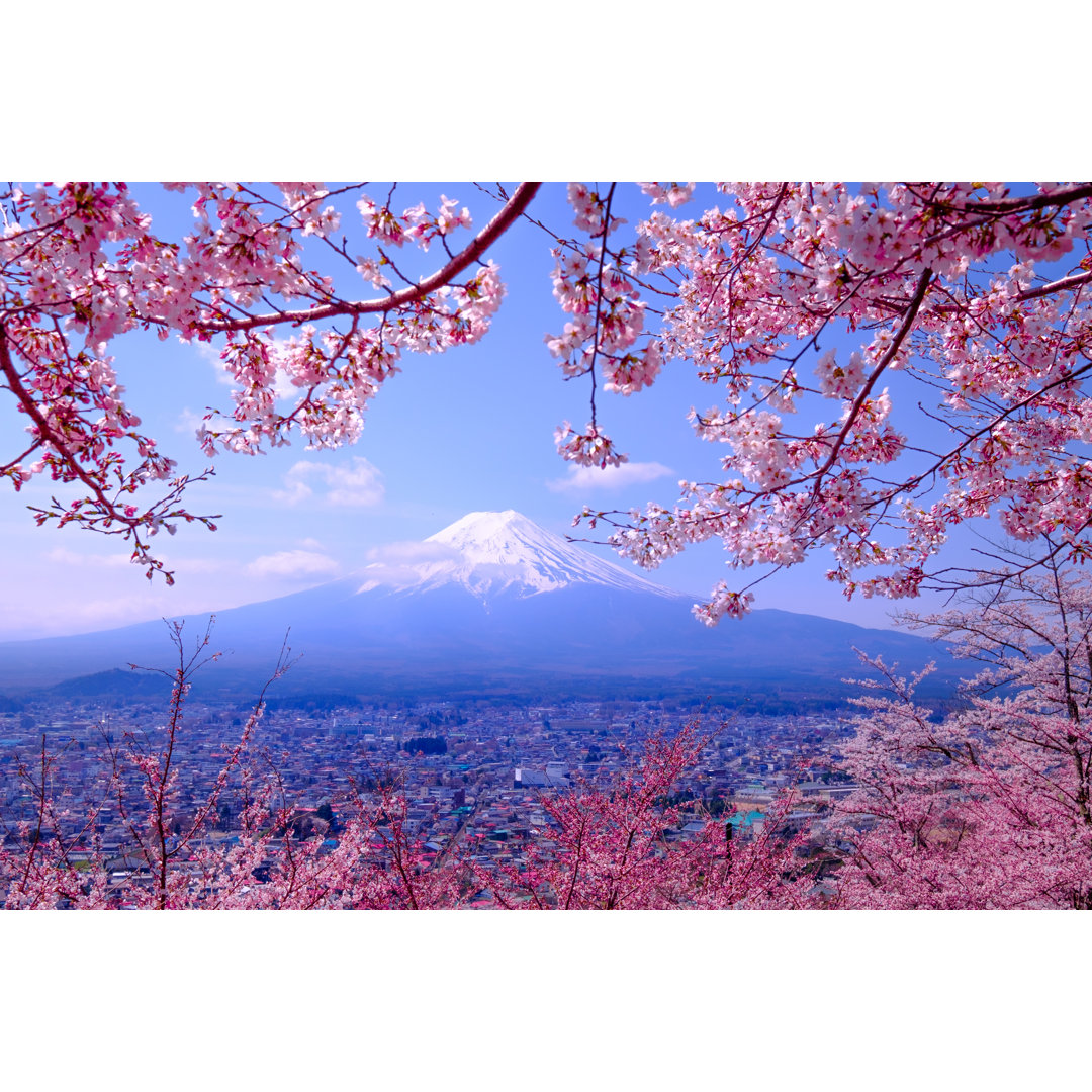 Mt Fuji In Japan by Itsaret - Drucken