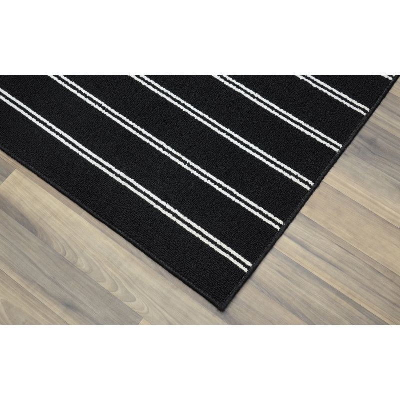 Tapis noir touffeté à rayures Yohan, Rectangle 7 pi x 10 pi