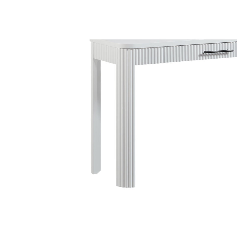 Bureau d'écriture blanc