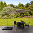 Parasol en porte-à-faux 9,6 pi avec base de comptoir Helland