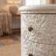Commode d'appoint cylindrique peinte à 3 tiroirs