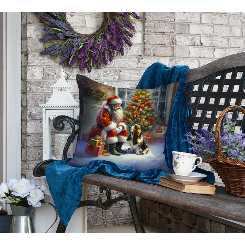 Coussin Basset Hound and Santa Claus, H 18 po x l 18 po