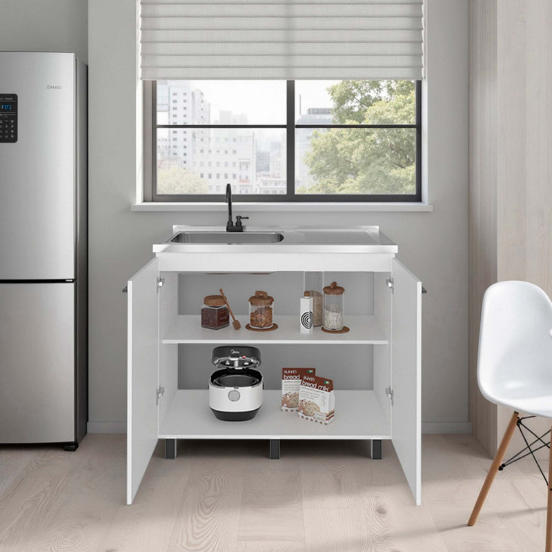 Armoire blanche avec 2 portes et 3 tablettes