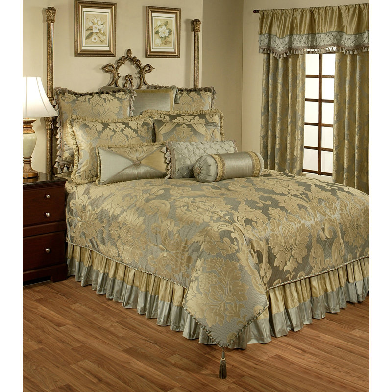 Queen Sea Mist and Gold Damask Polyester Duvet Cover Set