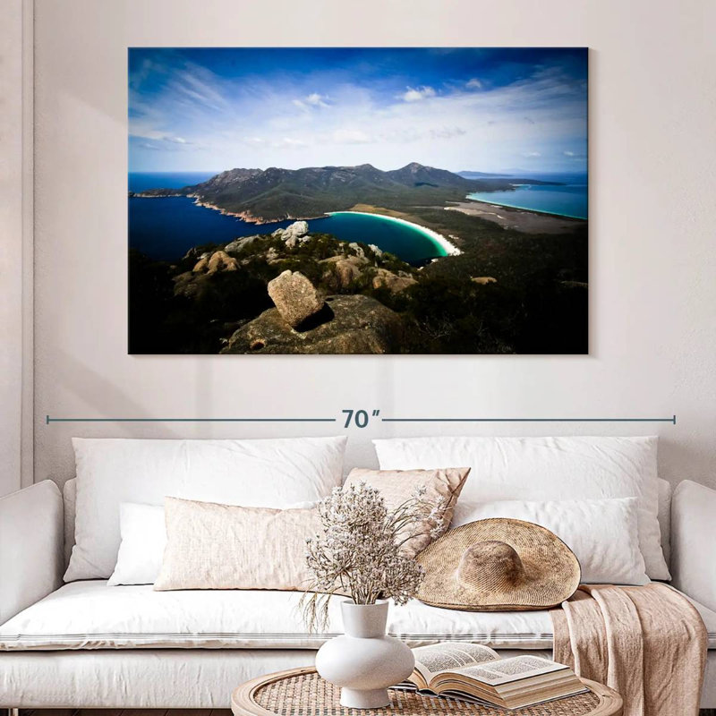 Gillard Coastal Wine Glass Bay, H 34 po x l 51 po