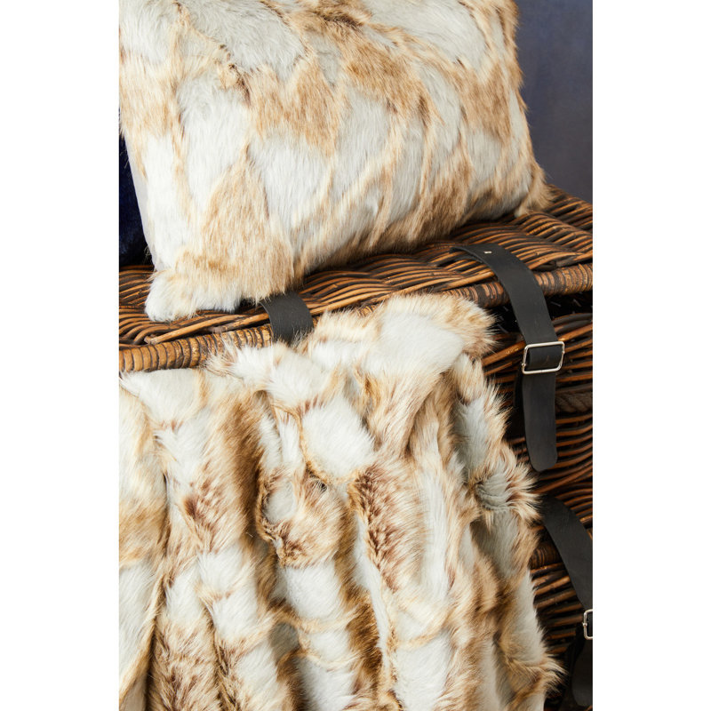 Haxtun Throw