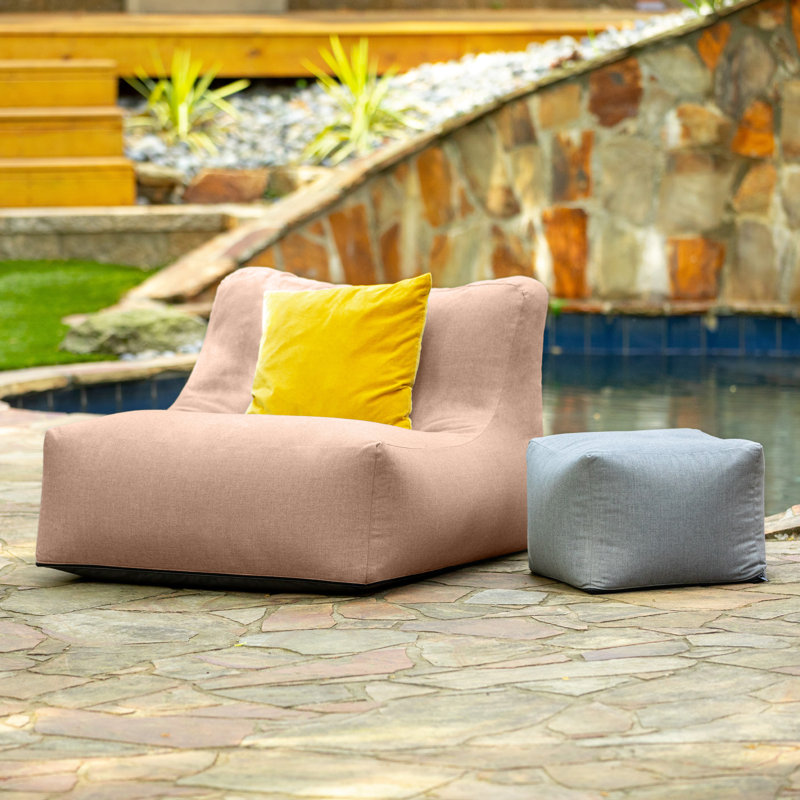 Chaise d'extérieur Jaylyn - Grand fauteuil à billes pour la piscine et le patio, Sunbrella - pétale
