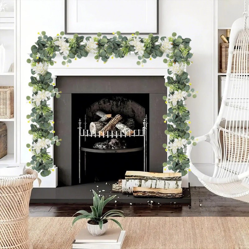 Guirlande eucalyptus avec fleurs