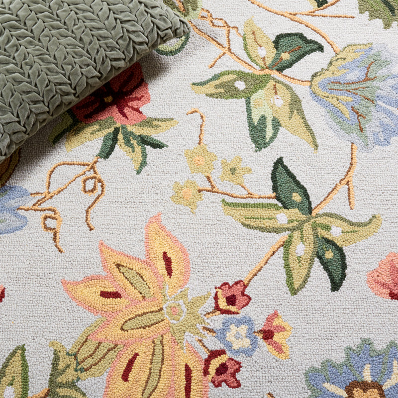 Sapin Hand Hooked Wool Floral Rug, Rectangle 8' x 10'