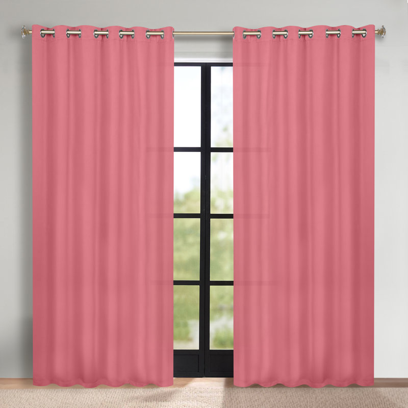 Paire de rideaux obscurcissant avec œillets Millendon, Rose, L 70 po x L 108 po