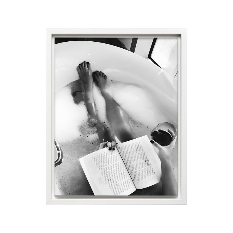 Femme dans la baignoire n ° 2, 08"H x 10"W, Canvas, White Framed