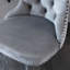 Tabourets de bar pivotants en velours-102349145-104371584-113817200