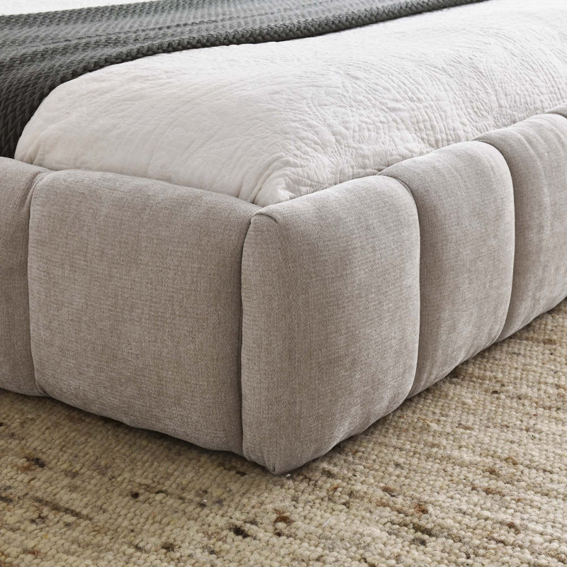 Grand lit plateforme en chenille avec tête de lit et structure solide, Beige