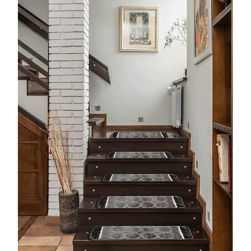 Alyese Non-Slip Stair Tread, Gray/Black