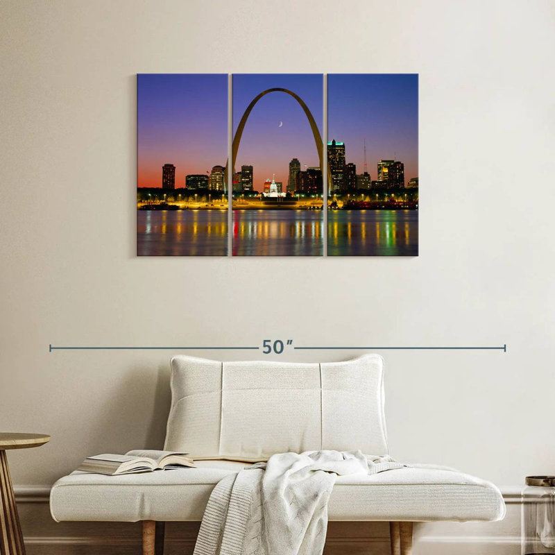 Rorry Gateway Arch At Twilight, 24" H x 38" W