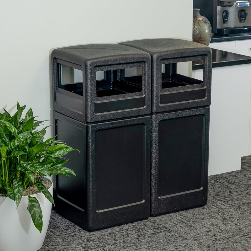 Poubelle carrée 42 gallons avec couvercle amovible en forme de dôme, noir