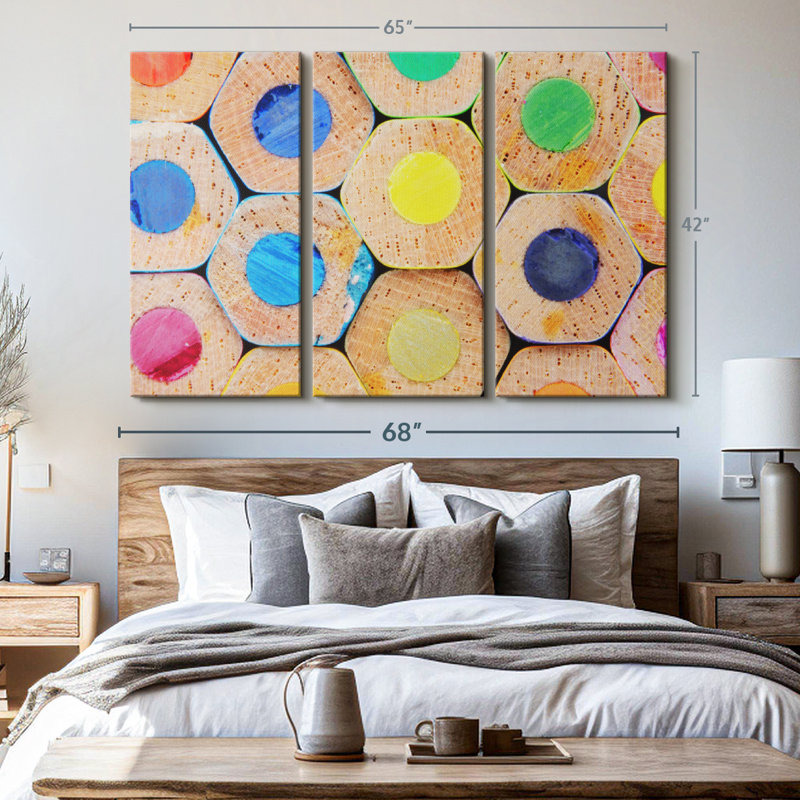 «Stacks Of Dessin Crayons» sur toile, H 42 po x l 65 po