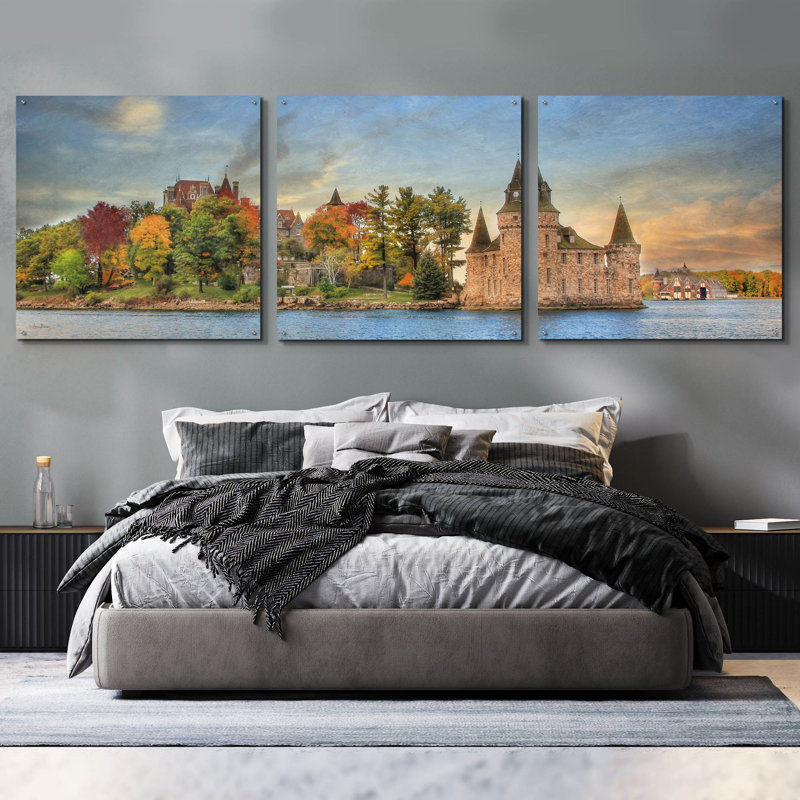 Art épique «Autumn at the Castle» par Lori Deiter, H 36 po x l 108 po