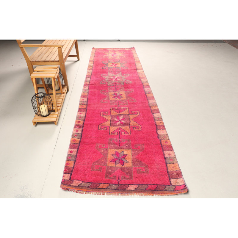 Tapis turc rétro Herki avec motif floral rose - parfait pour la cuisine et un décor Oushak