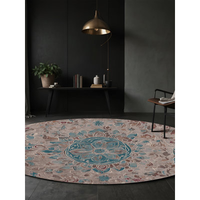 Tapis gris soyeux et moelleux