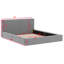 Grand lit tapissier au sol en velours-550158344