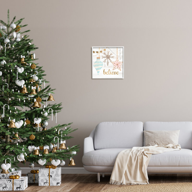 Glimmering Believe Text Holiday, H 17 po x l 17 po x P 1,5 po, Giclée encadrée blanc bord de mer