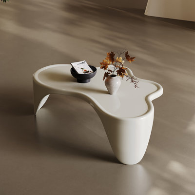 Table basse de style italien minimaliste