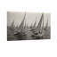 Bateaux à voile tendance en haute mer en noir et blanc-35240790