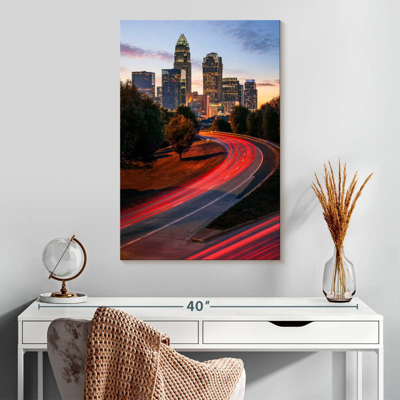 Aime illuminée, autoroute de Charlotte, H 30 po x l 20 po