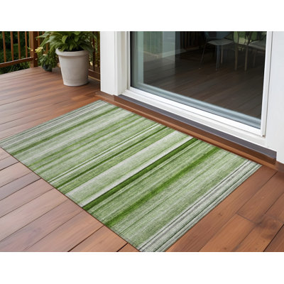 Tapis intérieur / extérieur rayé vert artichaut 2 pi x 3 pi