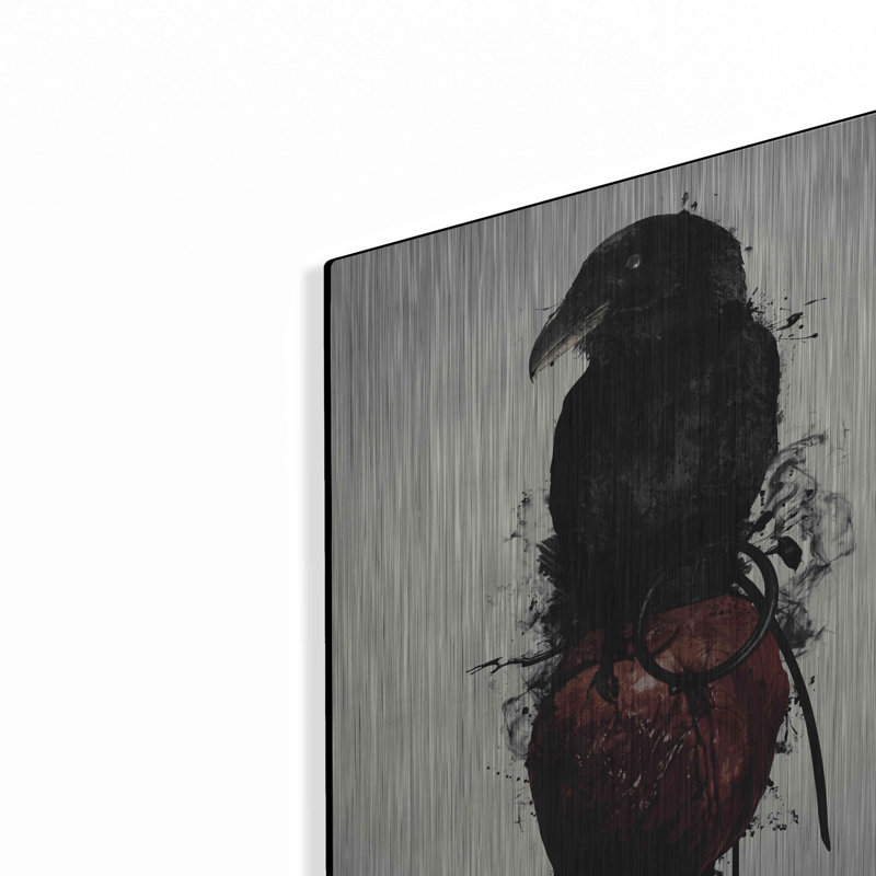 «Raven and Heart Grenade» par Nicklas Gustafsson, H 16 po x l 12 po