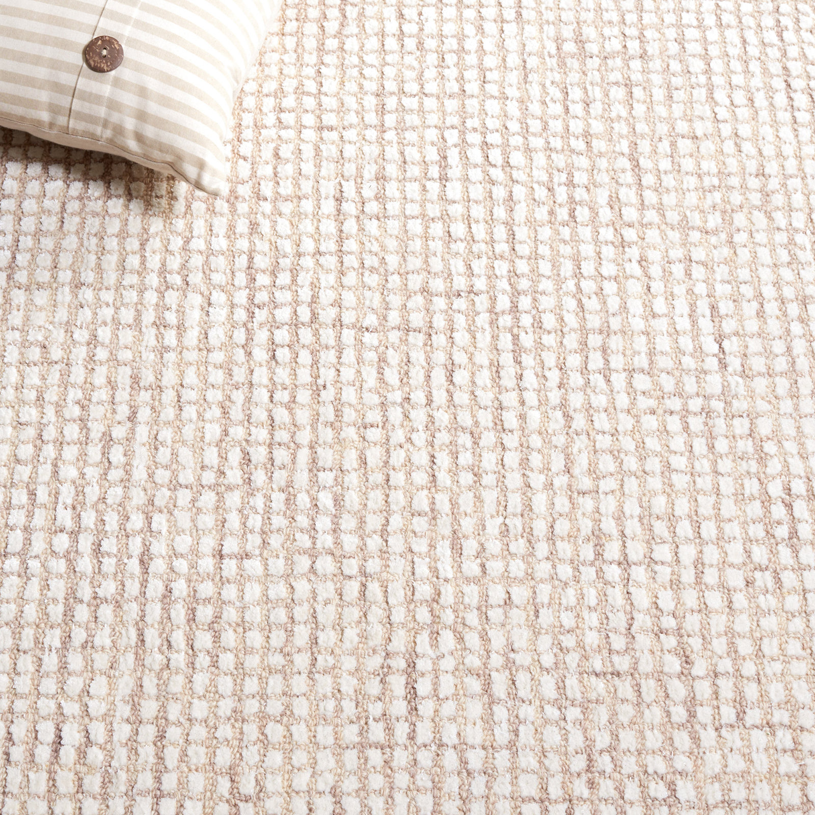 Rowe Ivory Beige Hand-Tufted Rug, Round 6'