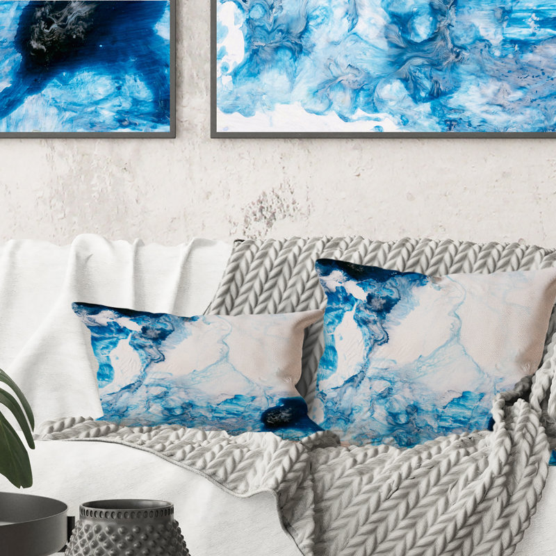Bleu clair et blanc liquide Marble Art I - Coussin décoratif imprimé moderne, 18 po x 18 po