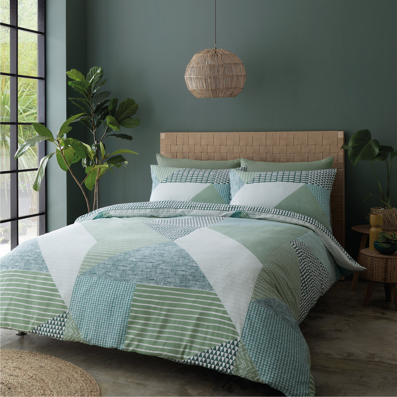 Larsson Geo Duvet Cover Set, Single Duvet Cover + 1 Standard Pillowcase, Green
