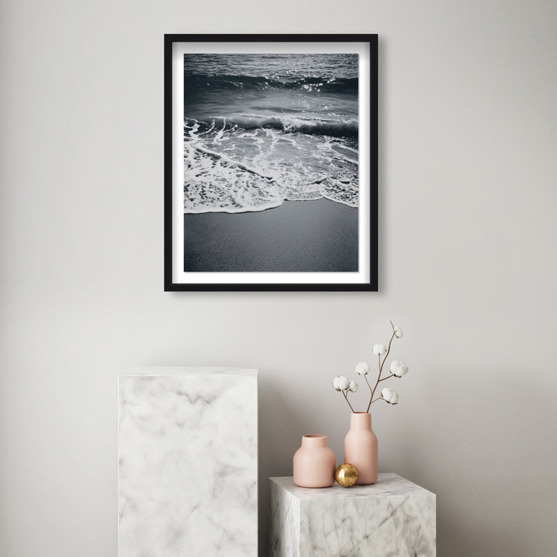 Cresting Foam IV Shadowbox Estampe Nautique et Plage par Oliver Gal, 31.5"H x 25.5"W, Cadre noir