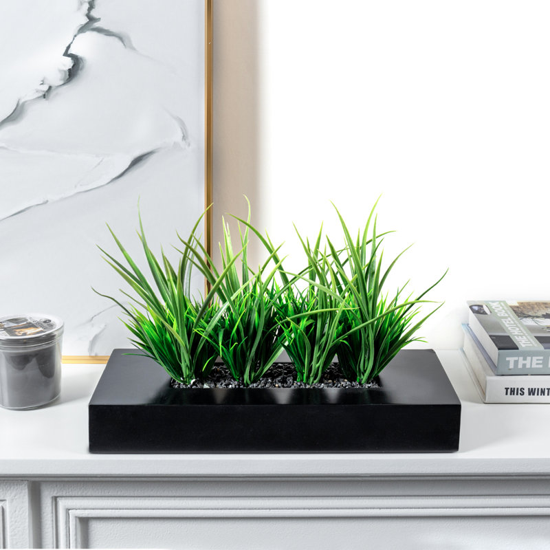 Herbe verte artificielle dans un pot en bois noir - décoration de table en faux gazon de table de 9 po, bureau intérieur et centre de la maison