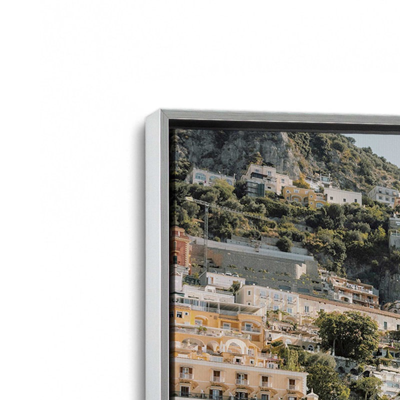 Impression sur toile Nautical Positano, Cadre flottant en chrome poli, H 20,75 po x l 30,75 po x P 1,75 po, 1