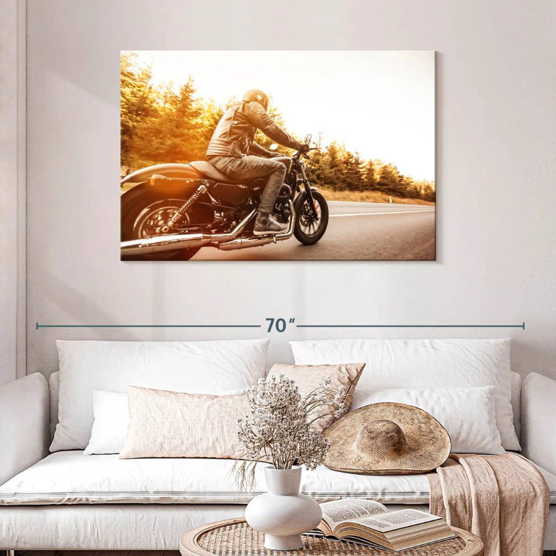 Homme Mehar sur une moto