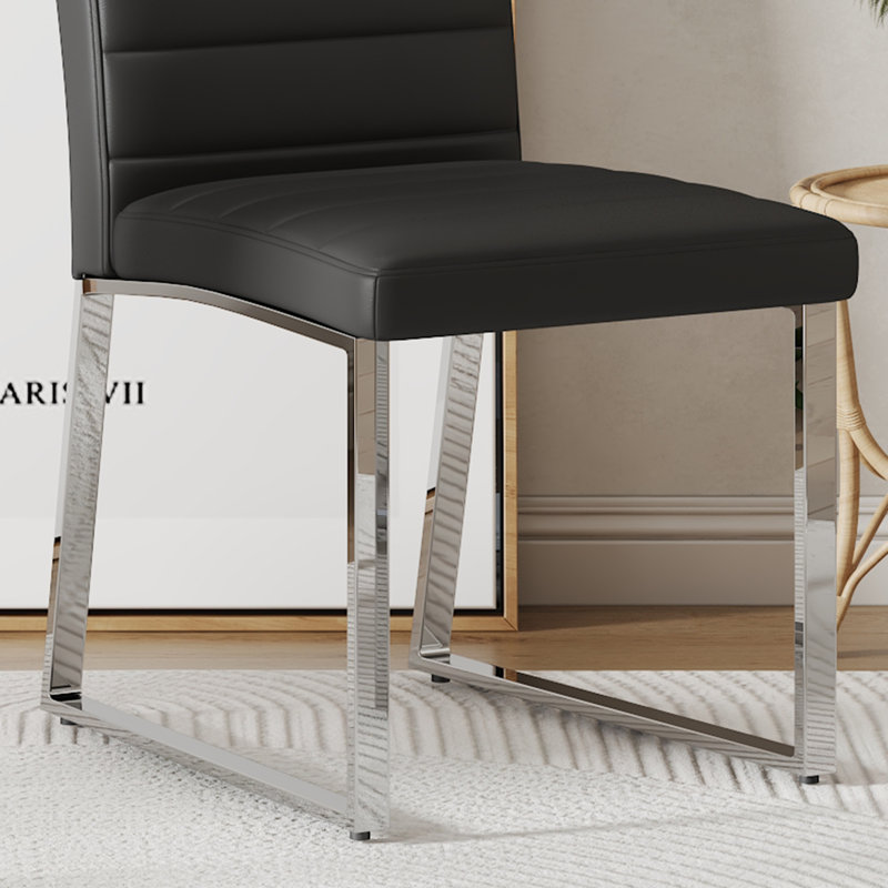 Ensemble de 6 chaises robustes: coussin de 2,1 po d'épaisseur, structure en fer, parfait pour la maison ou le bureau. Couleurs classiques, bon rapport qualité-prix