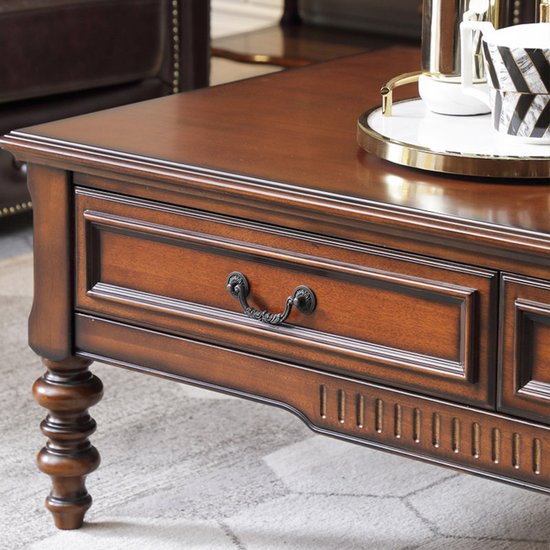 Table basse de style américain
