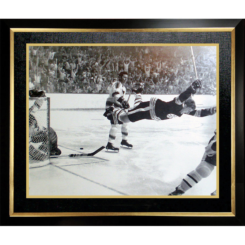 Photo encadrée 16 x 20 de Bobby Orr «The But» - Boston Bruins (24 po x 20 po)