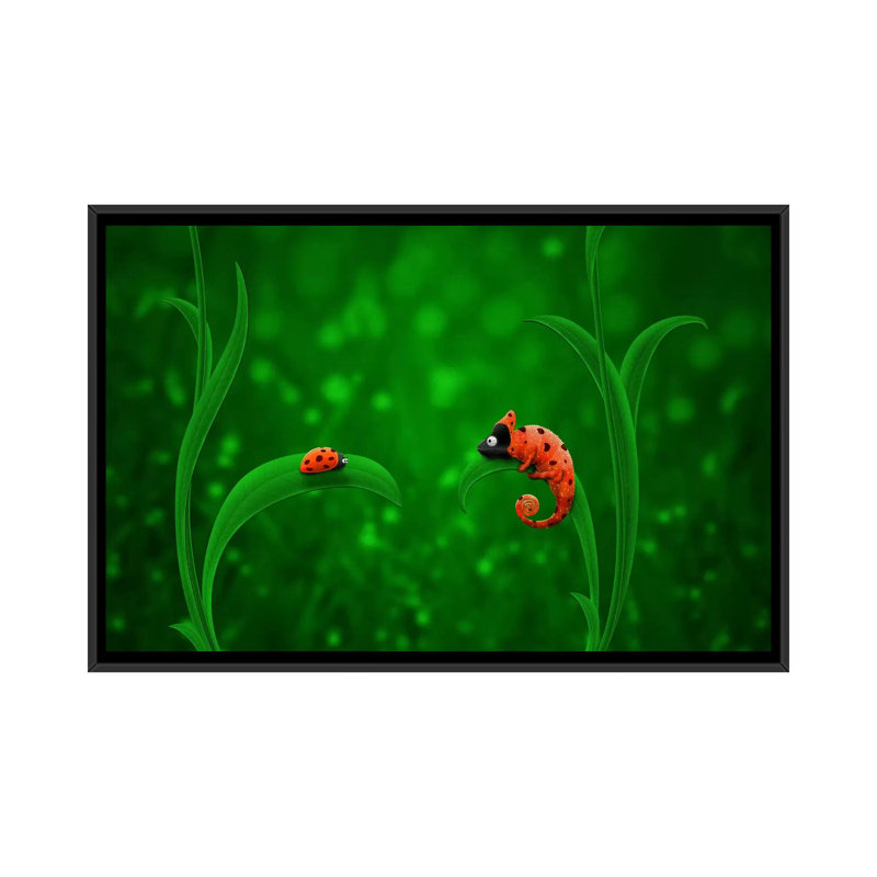Leonia «Lady Bug and Chameleon», reproduction sur toile tendue, H 18 po x l 26 po x P 1,5 po, Toile encadrée noire